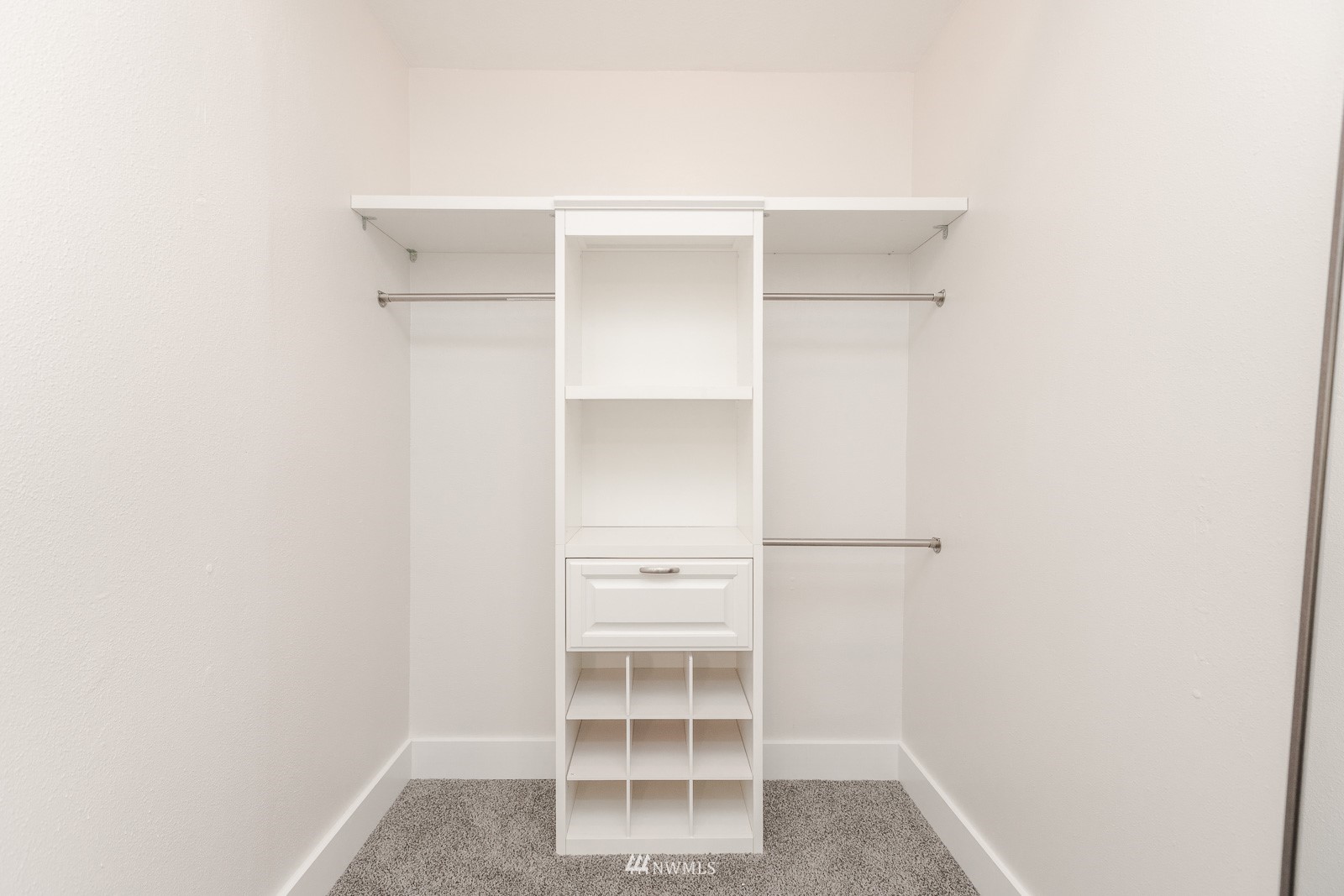 5555 Madrona Avenue NE