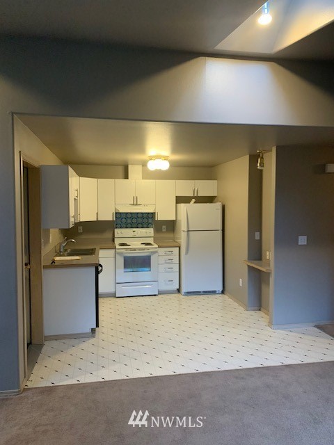 9031 Steilacoom Boulevard SE