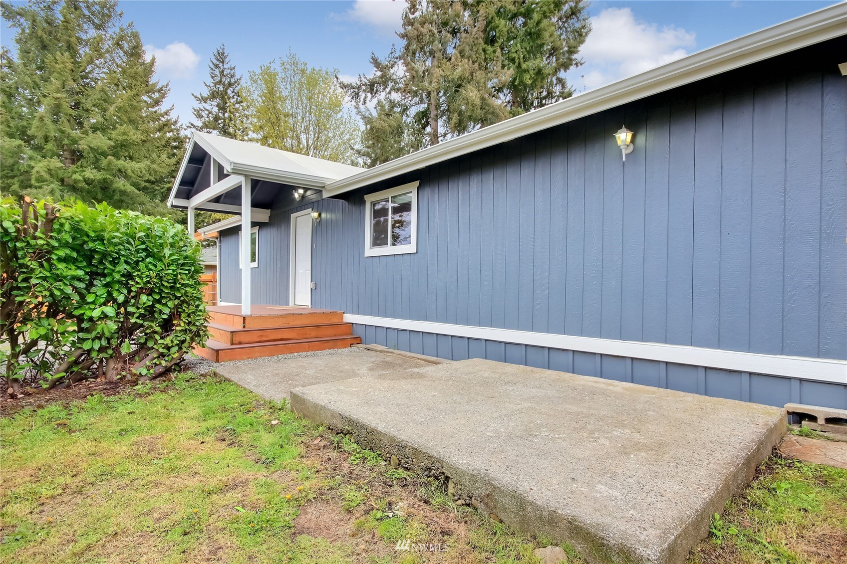 8721 Whitewood Loop SE, -9743