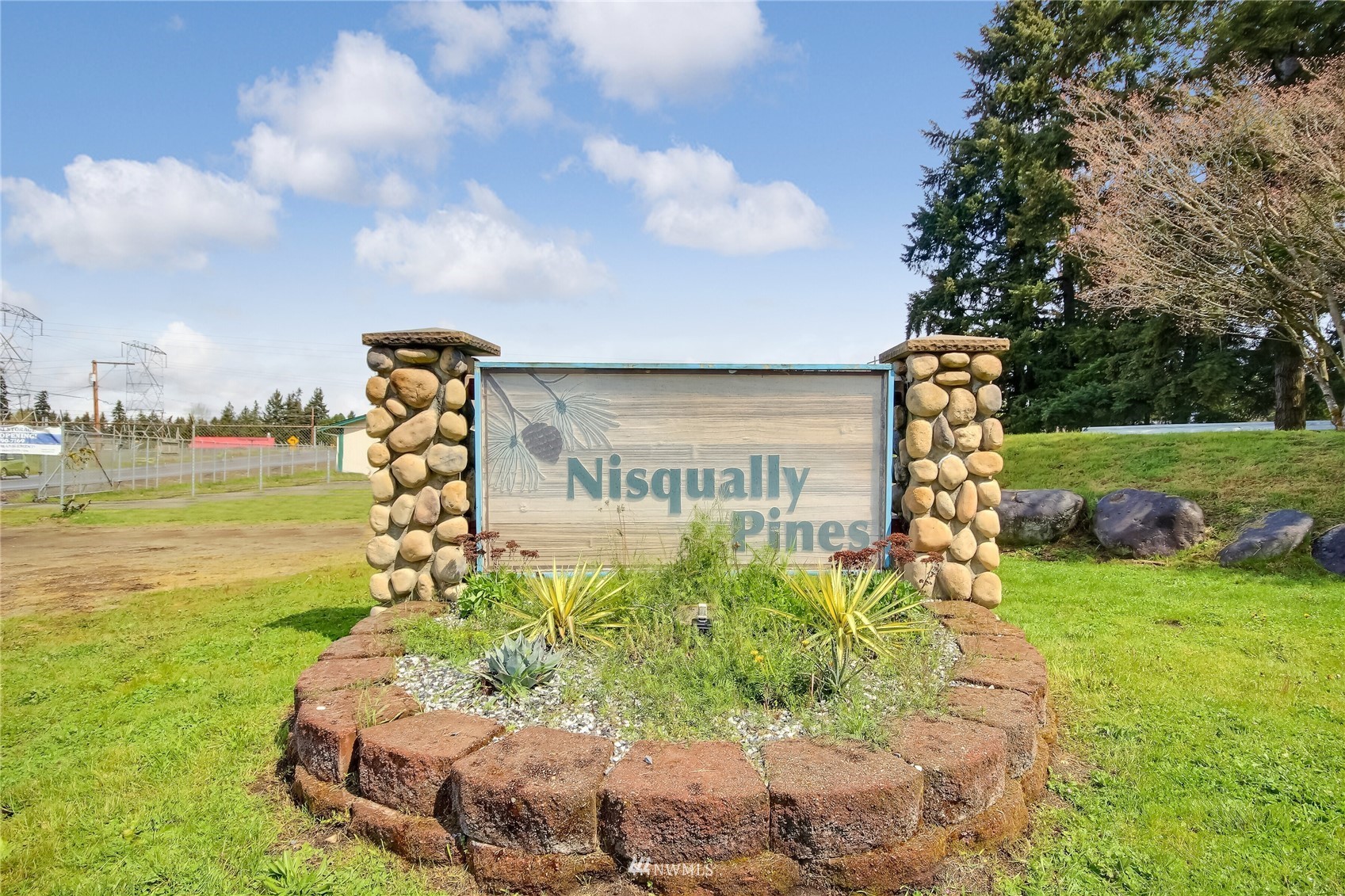8721 Whitewood Loop SE, -9743