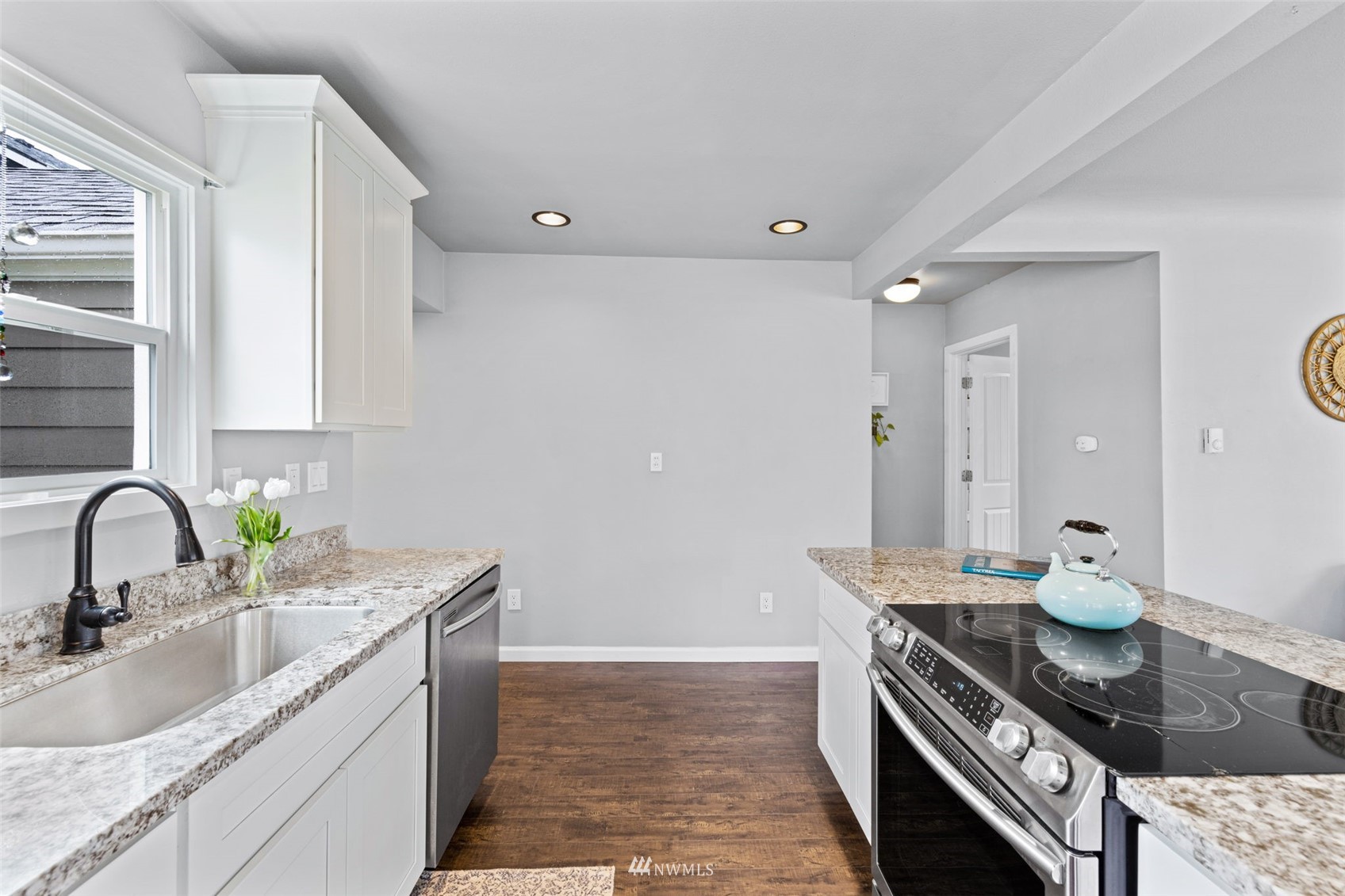 5152 S Sheridan Avenue