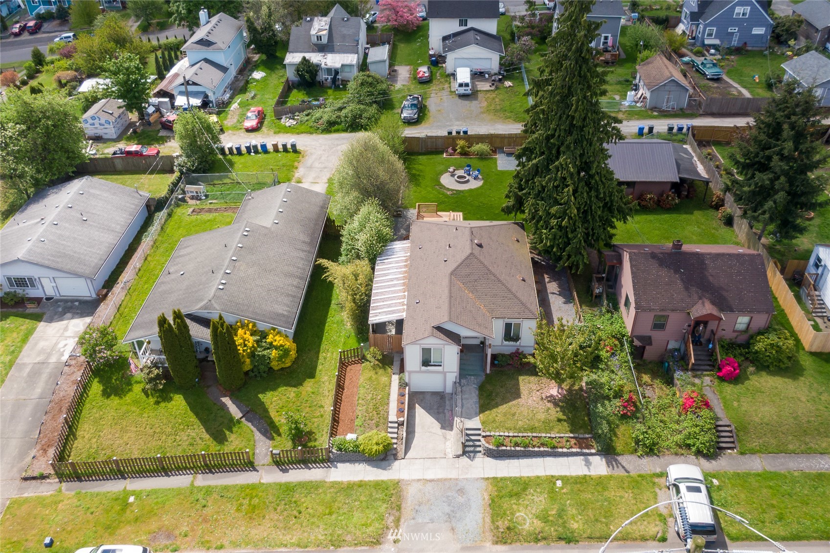 2224 E Fairbanks Street