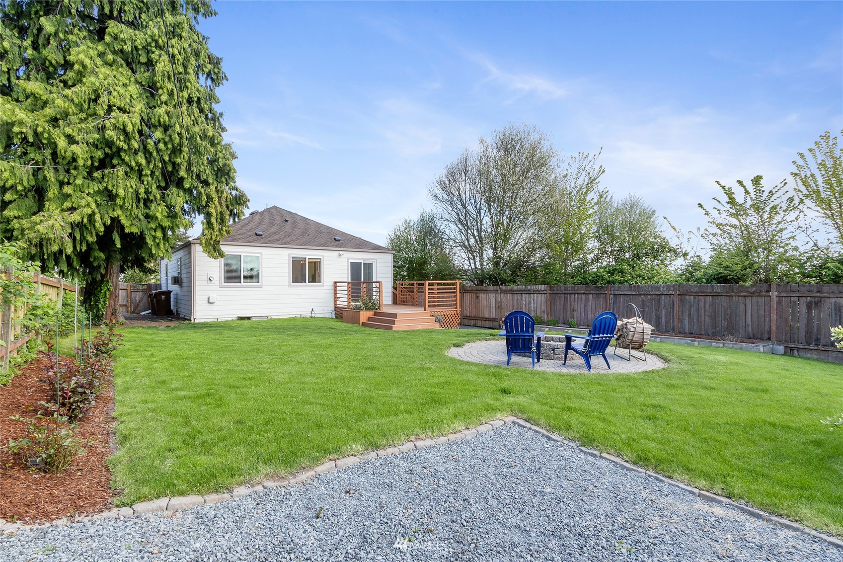 2224 E Fairbanks Street