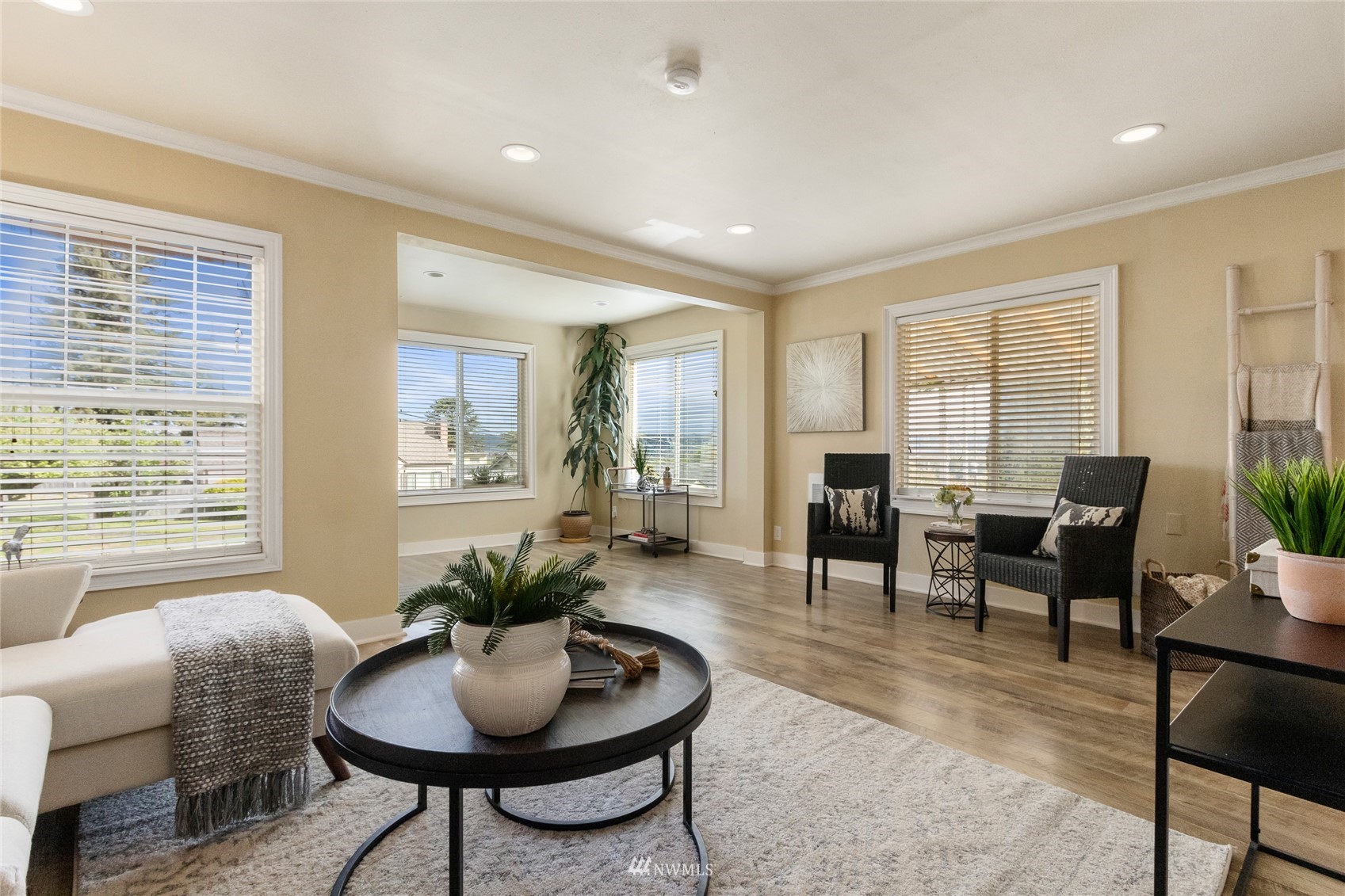 2224 E Fairbanks Street