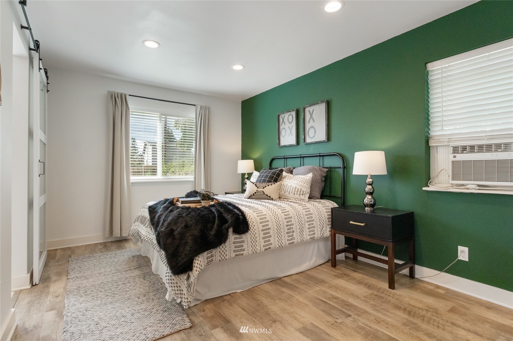 2224 E Fairbanks Street