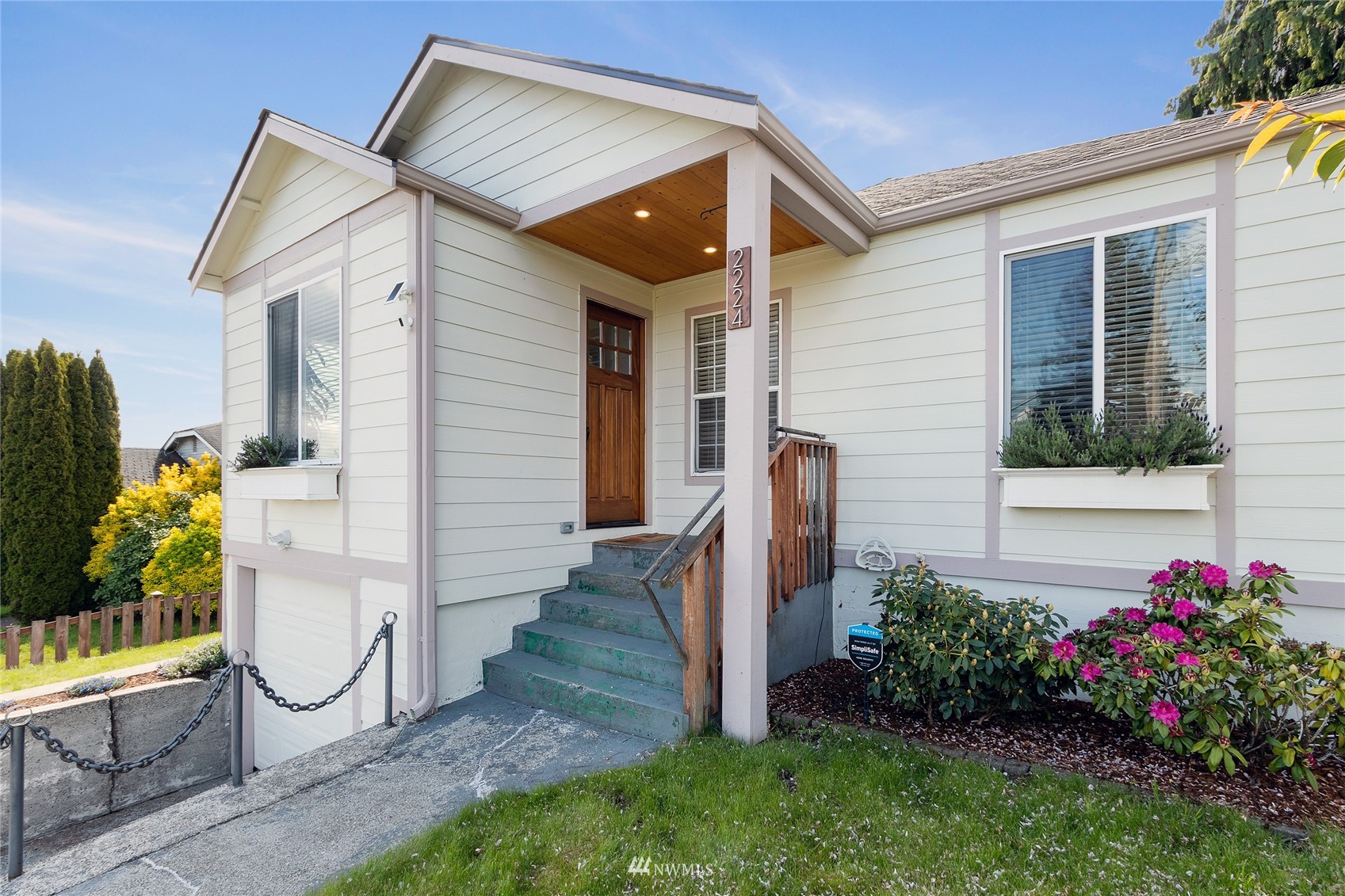 2224 E Fairbanks Street