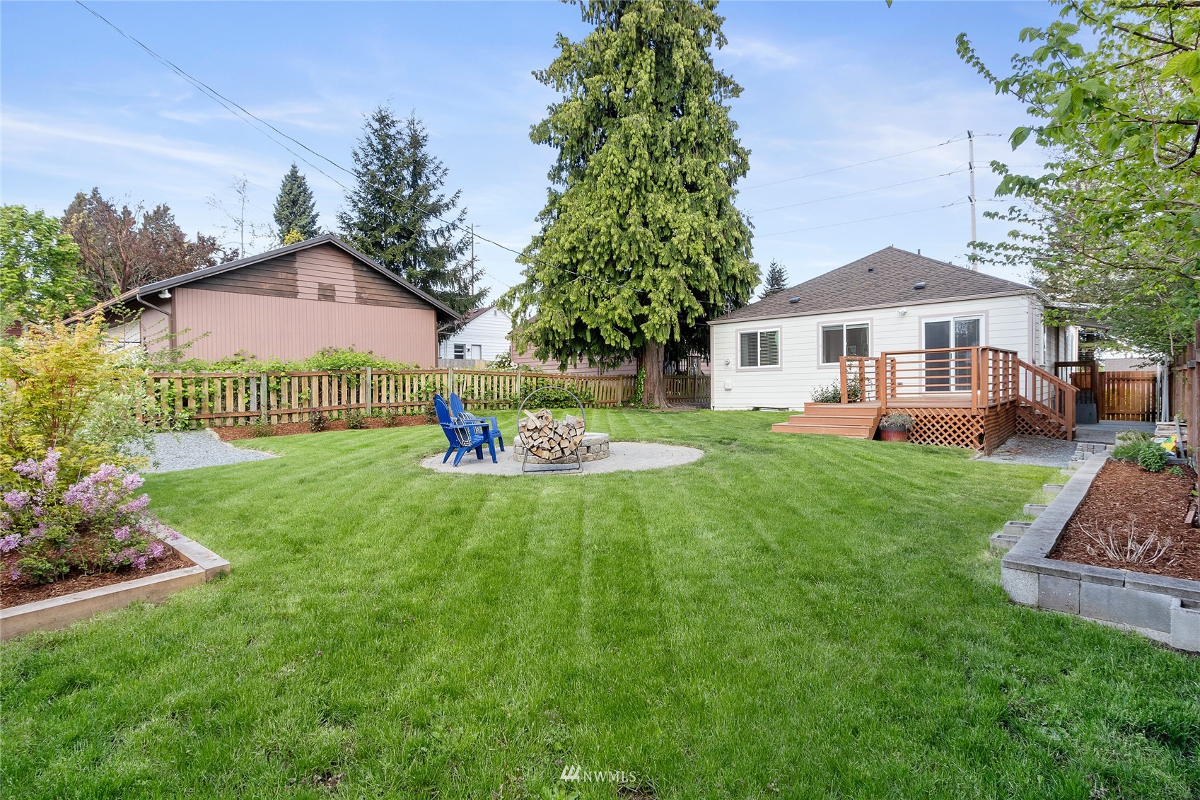 2224 E Fairbanks Street