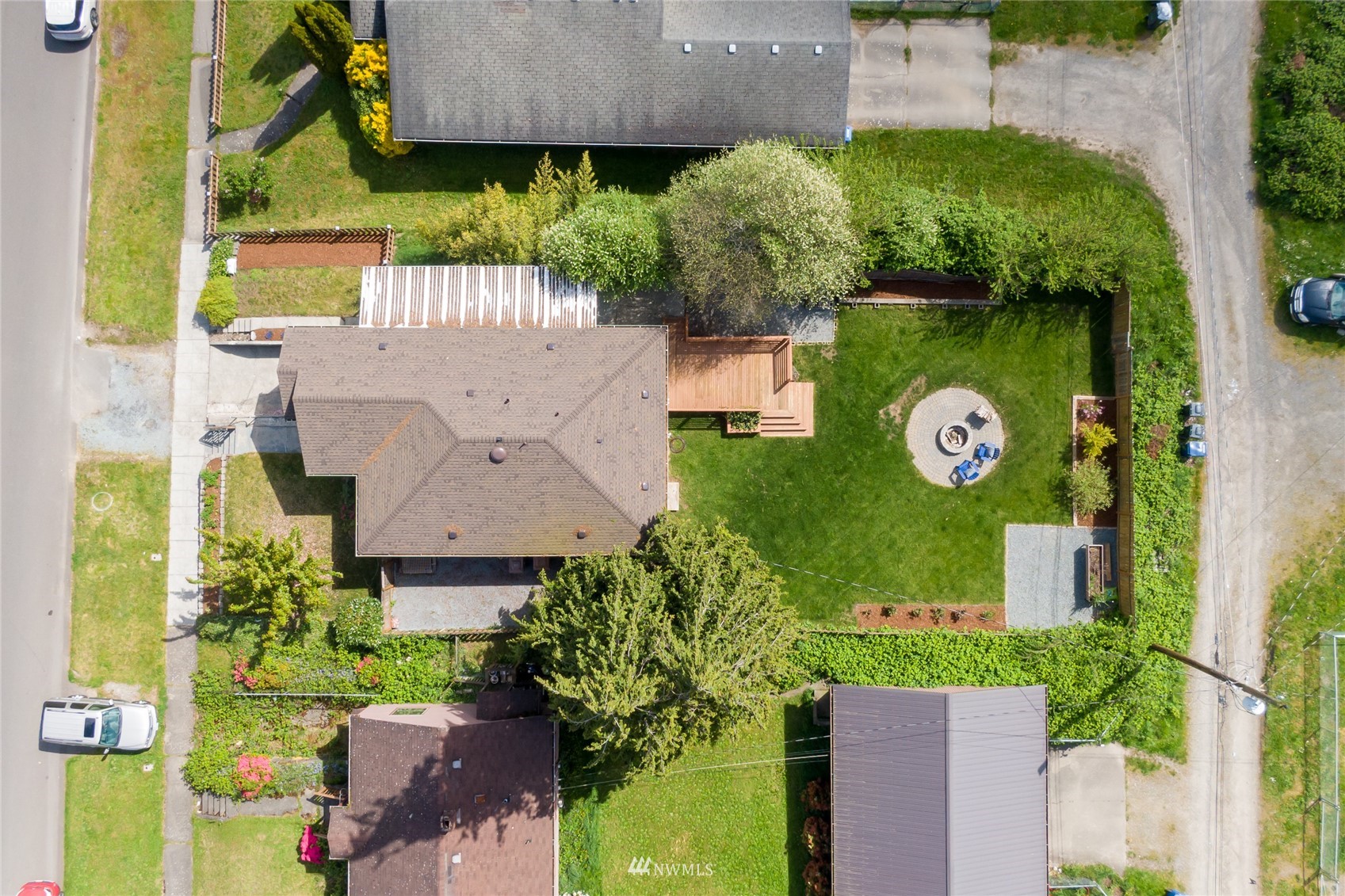 2224 E Fairbanks Street