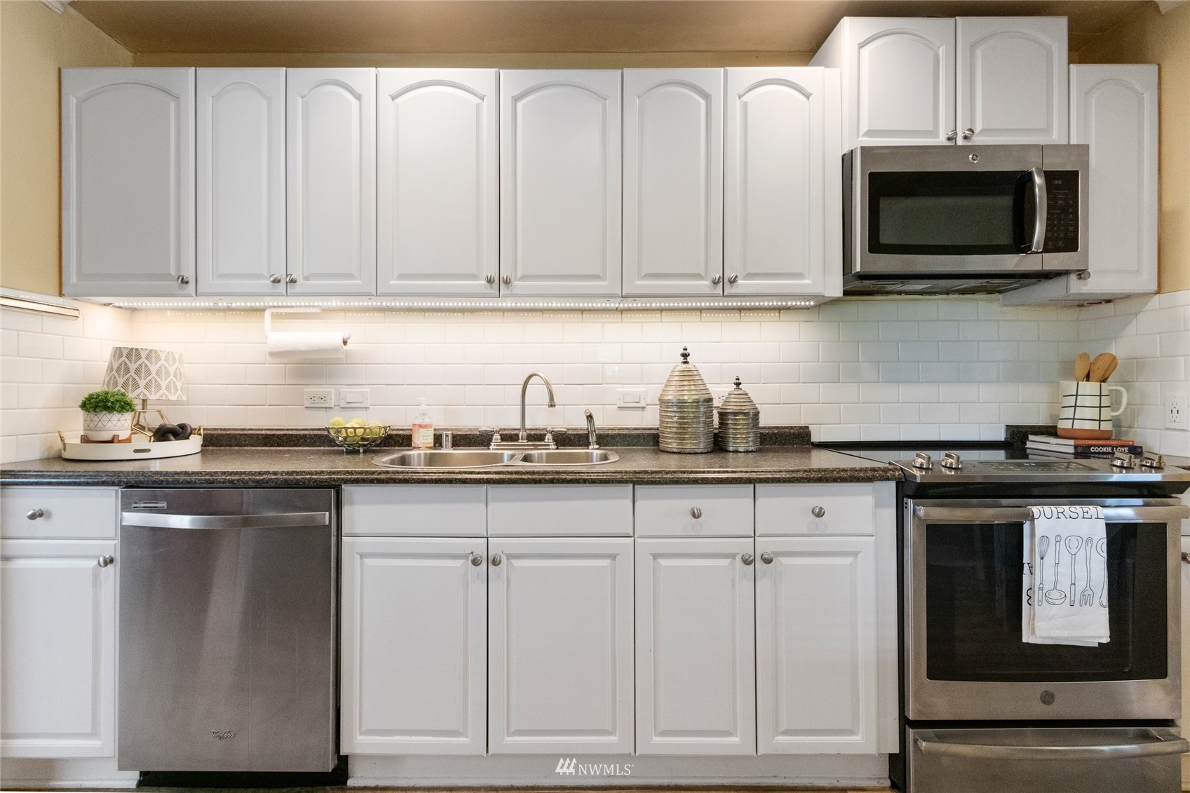 2224 E Fairbanks Street