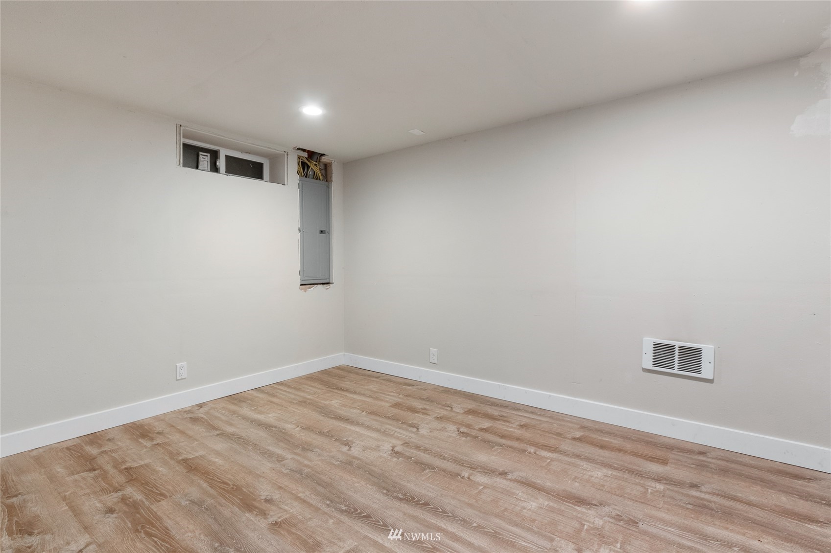 2224 E Fairbanks Street