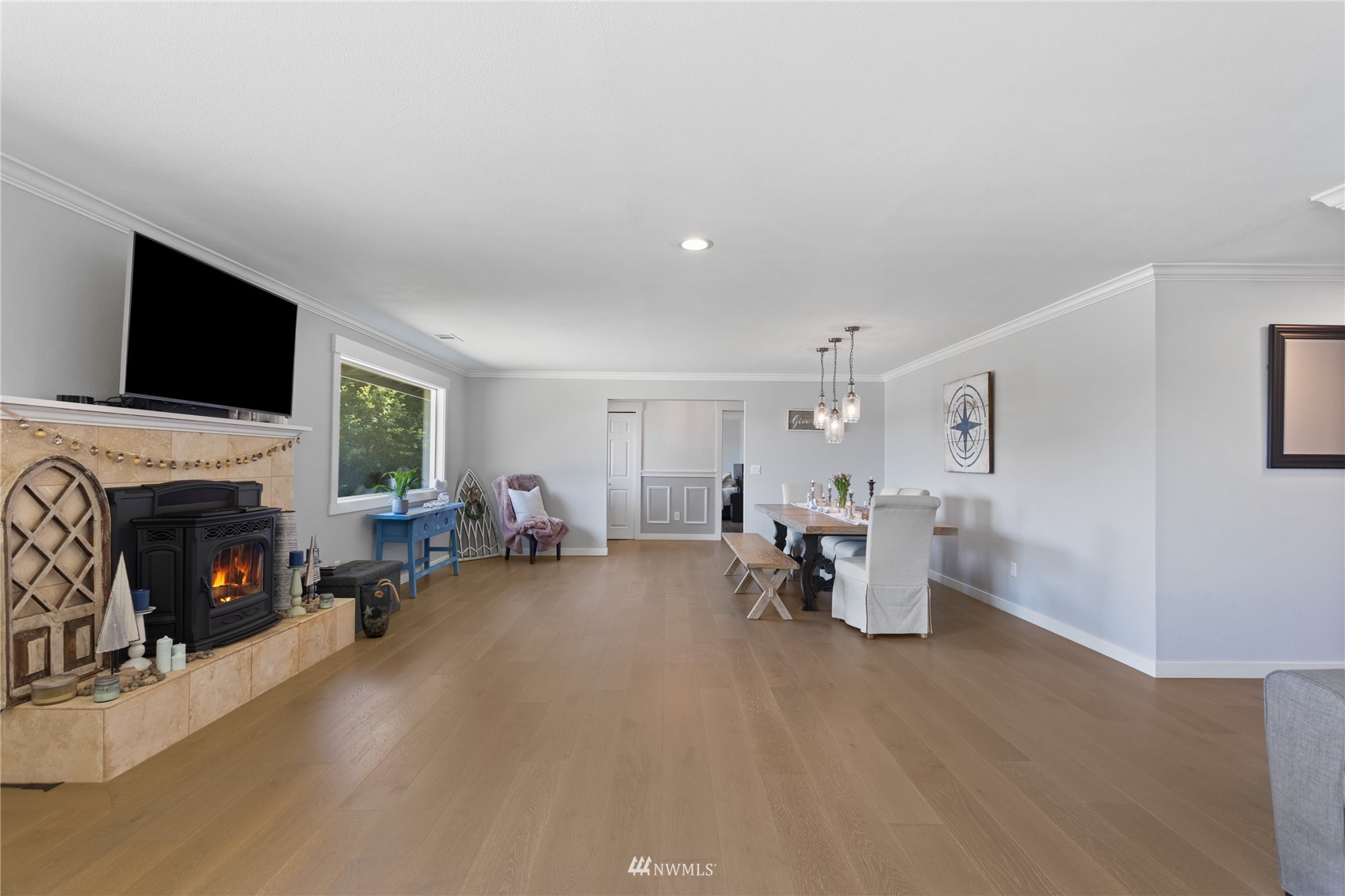 1525 Colvos Drive NW