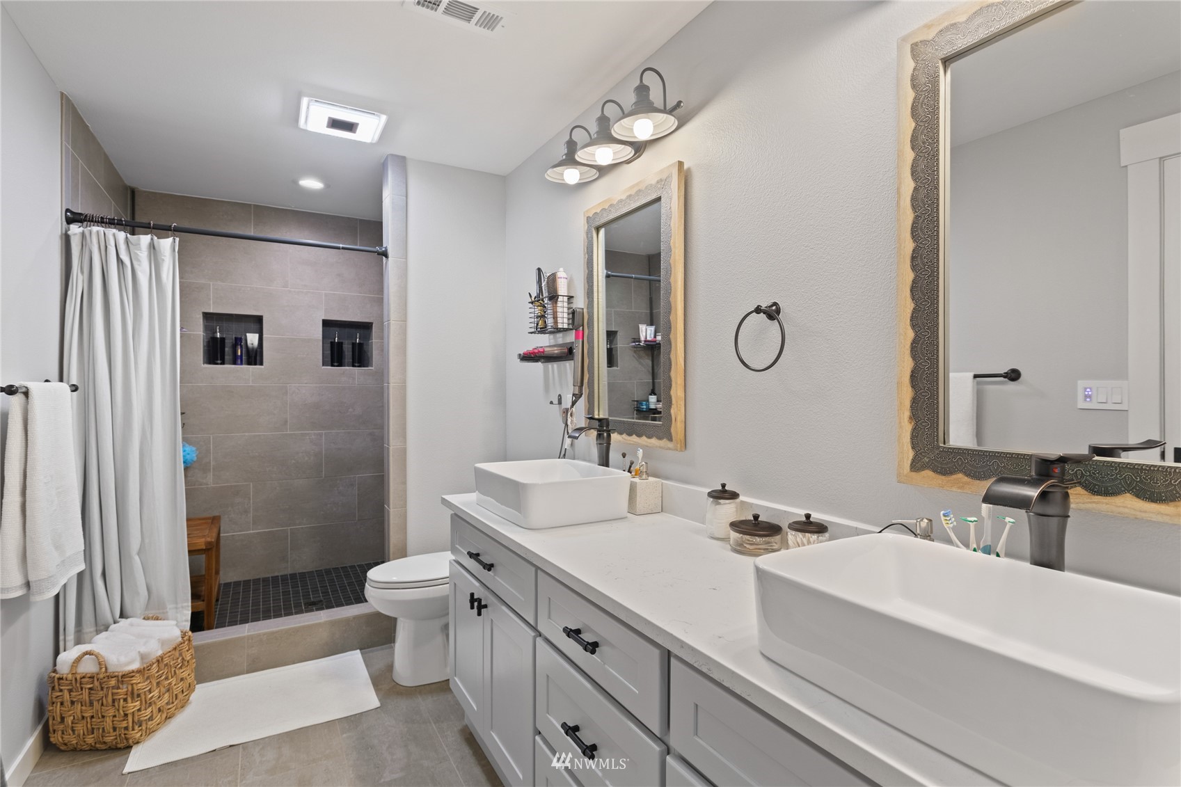 1525 Colvos Drive NW