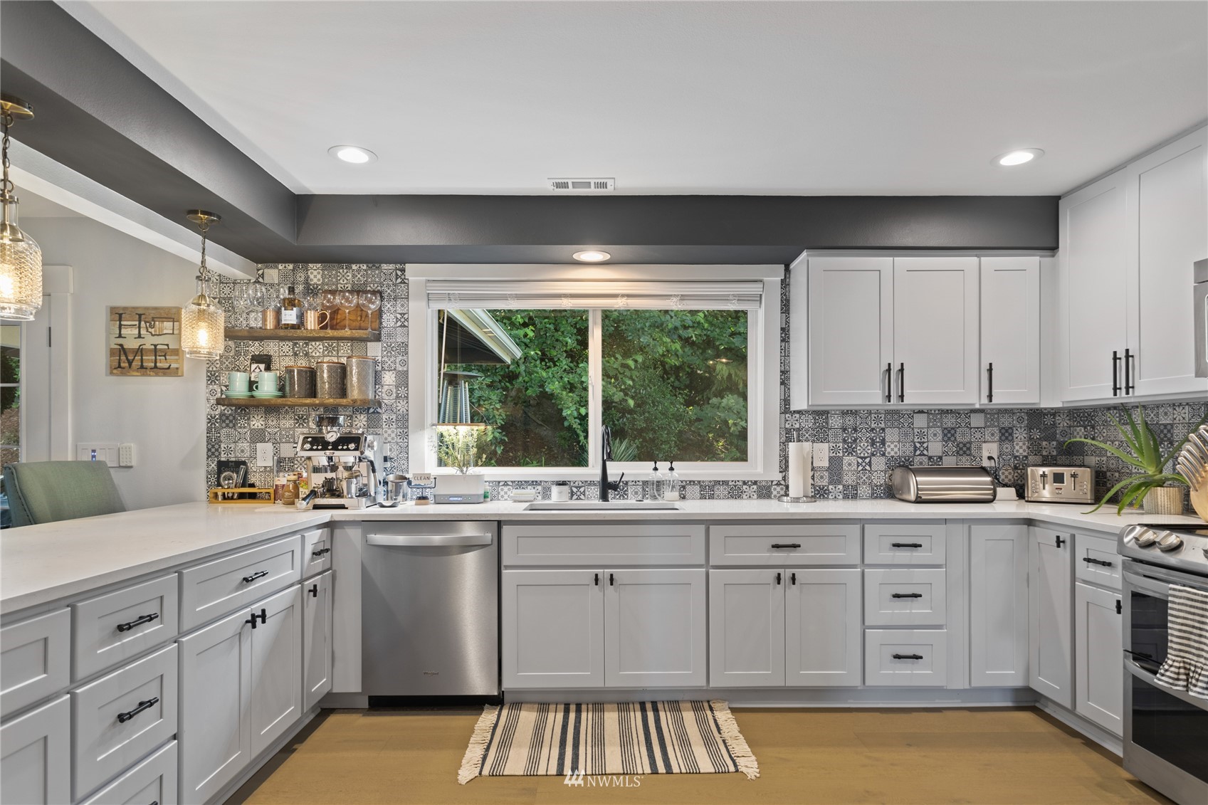 1525 Colvos Drive NW