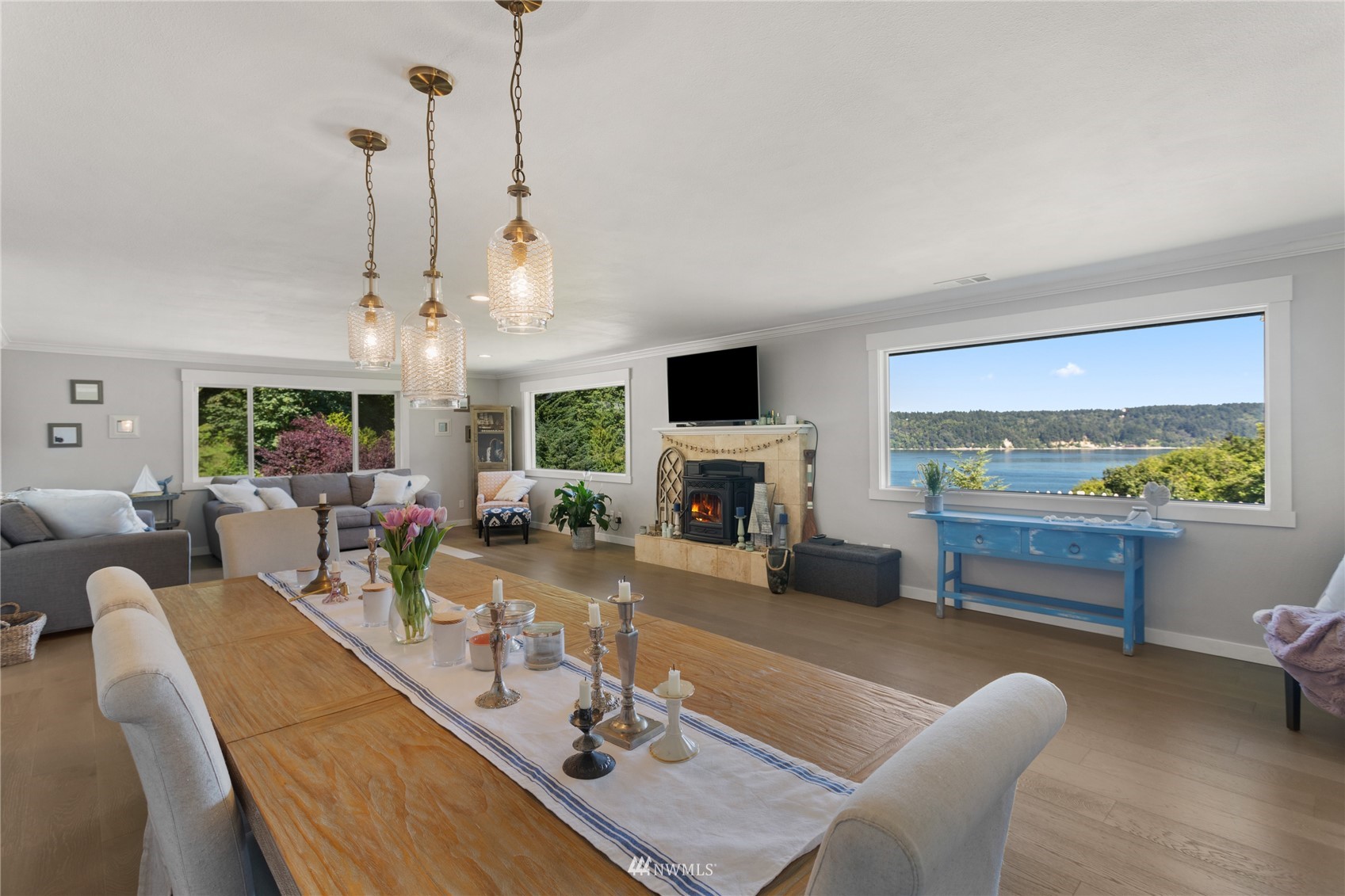 1525 Colvos Drive NW