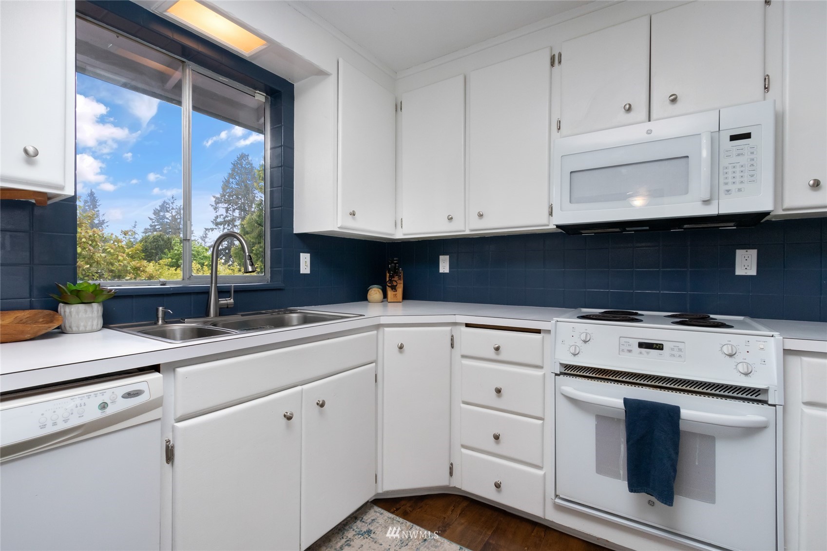 10206 108th Avenue SW