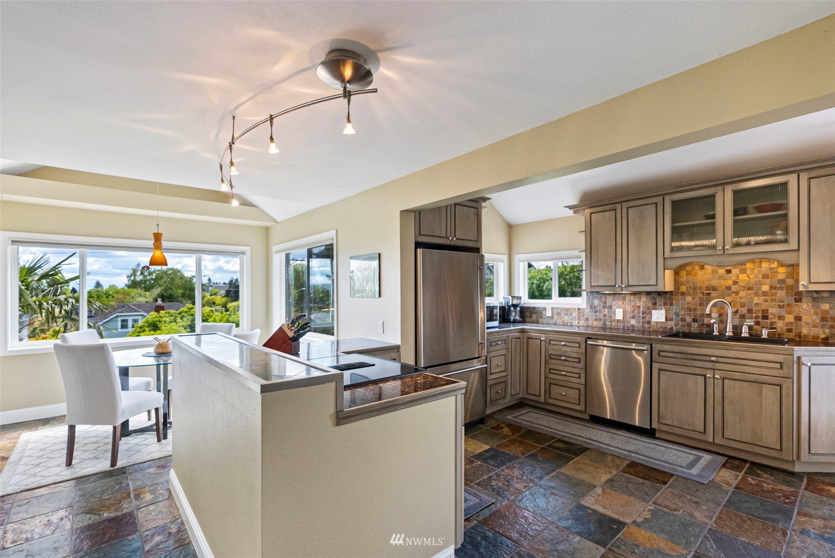 2802 N Washington Street