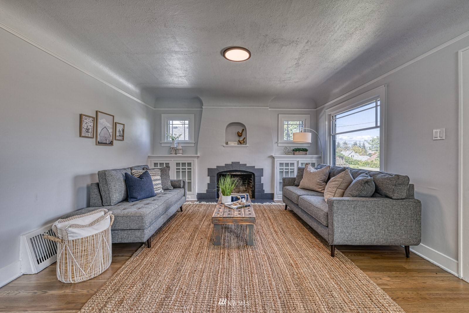 818 N Washington Street