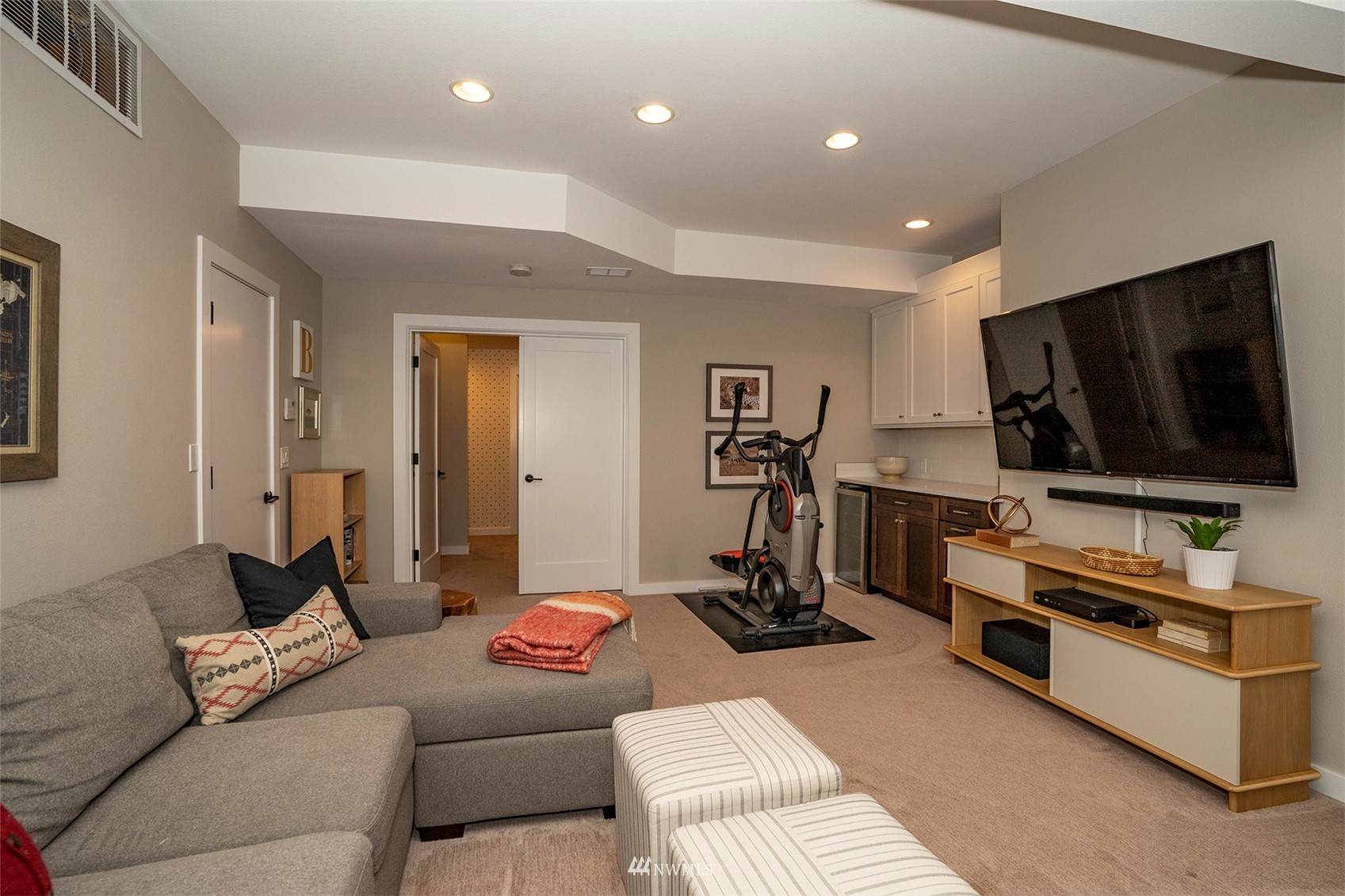 3621 Brookside Way W