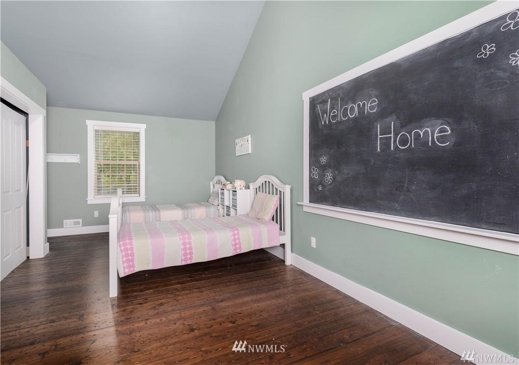 21740 N Clear Lake Boulevard SE