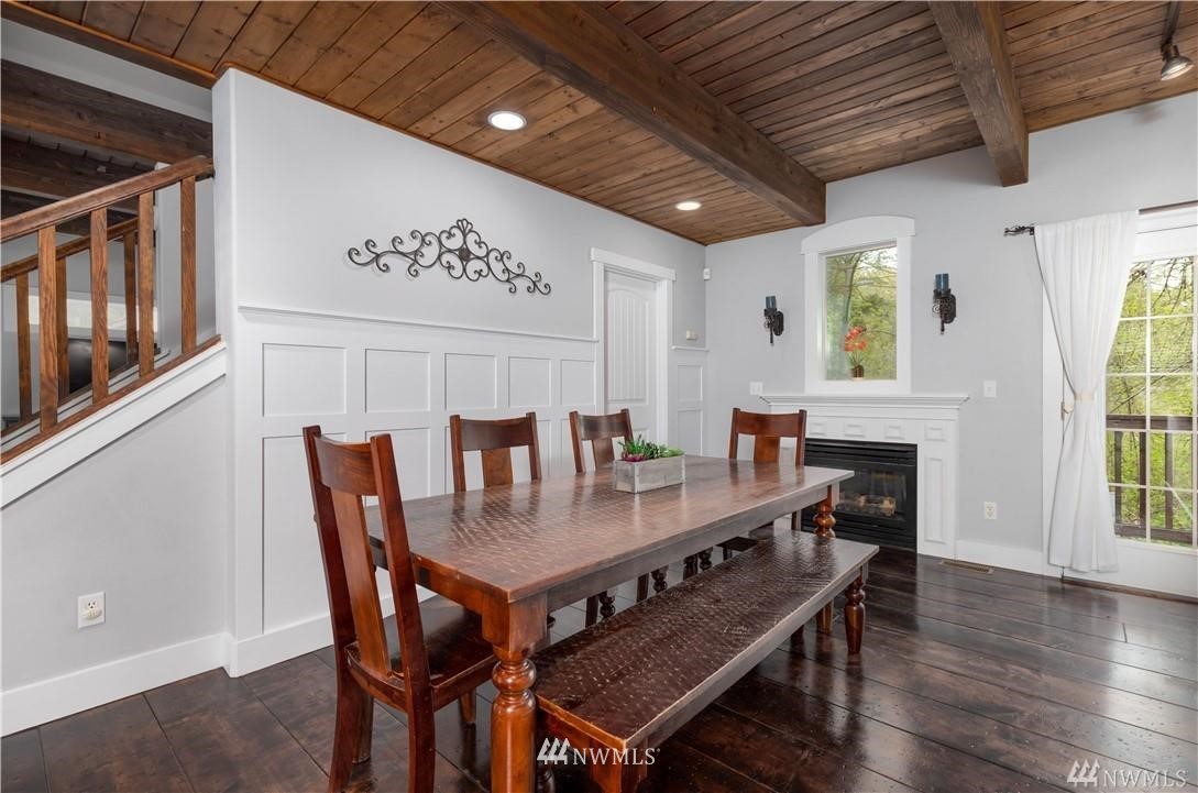 21740 N Clear Lake Boulevard SE