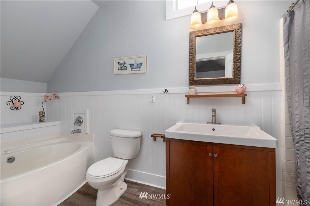 21740 N Clear Lake Boulevard SE