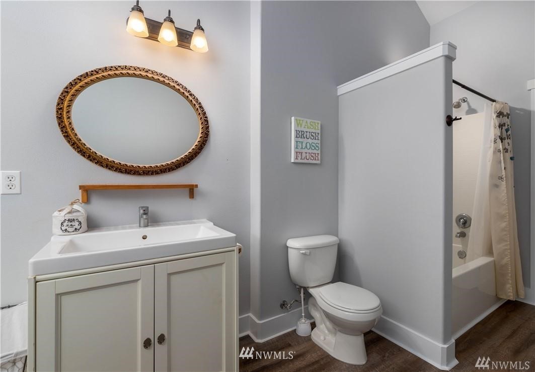 21740 N Clear Lake Boulevard SE