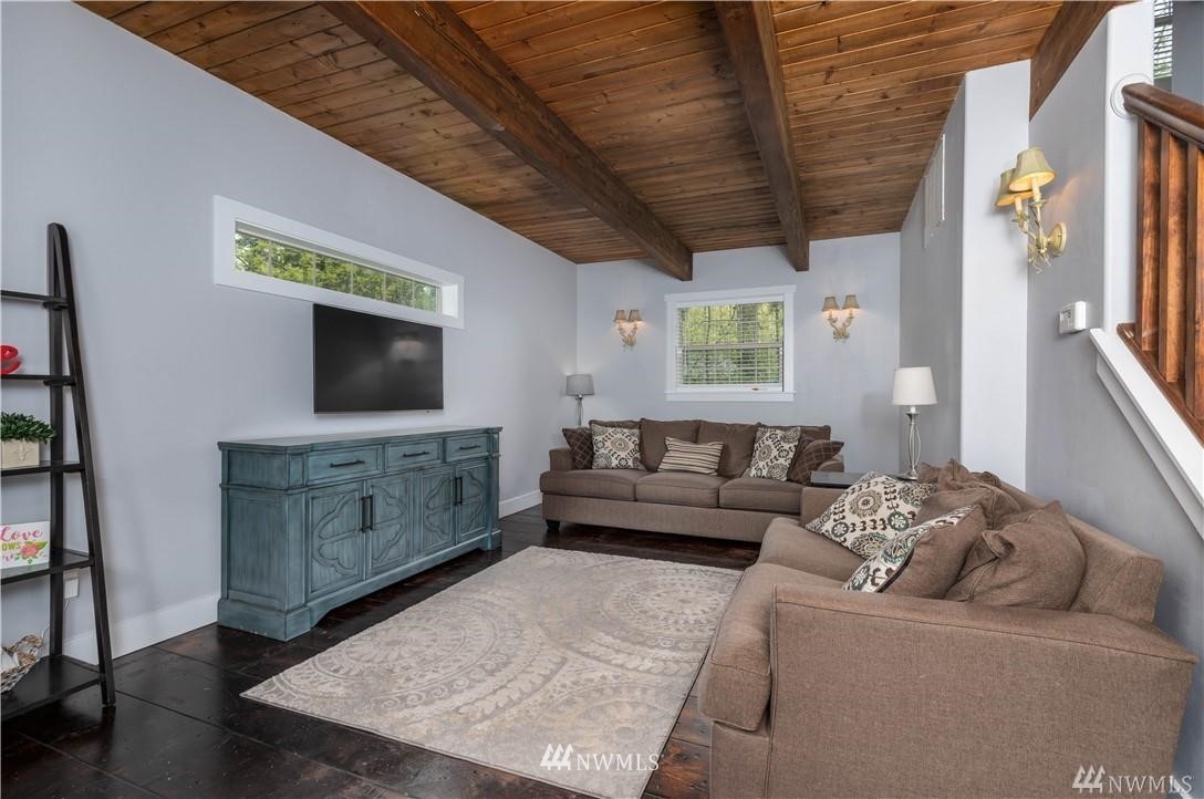 21740 N Clear Lake Boulevard SE