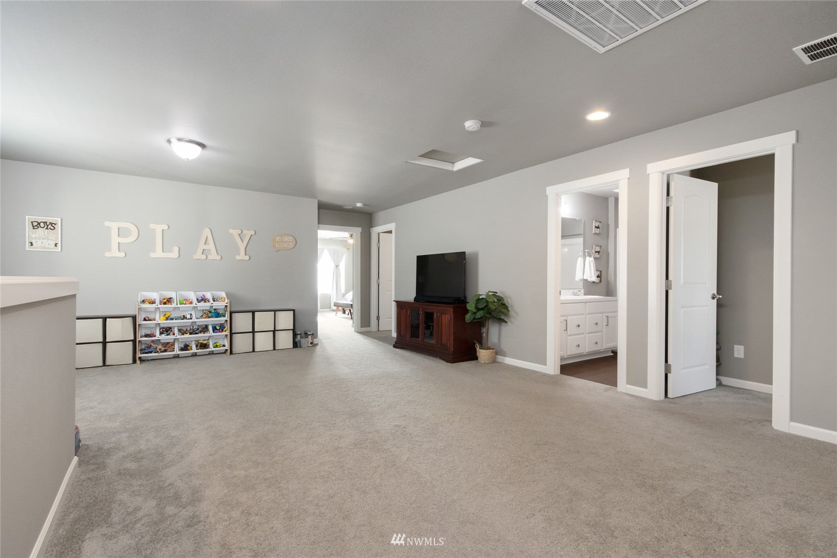 5112 Kenrick Street SE