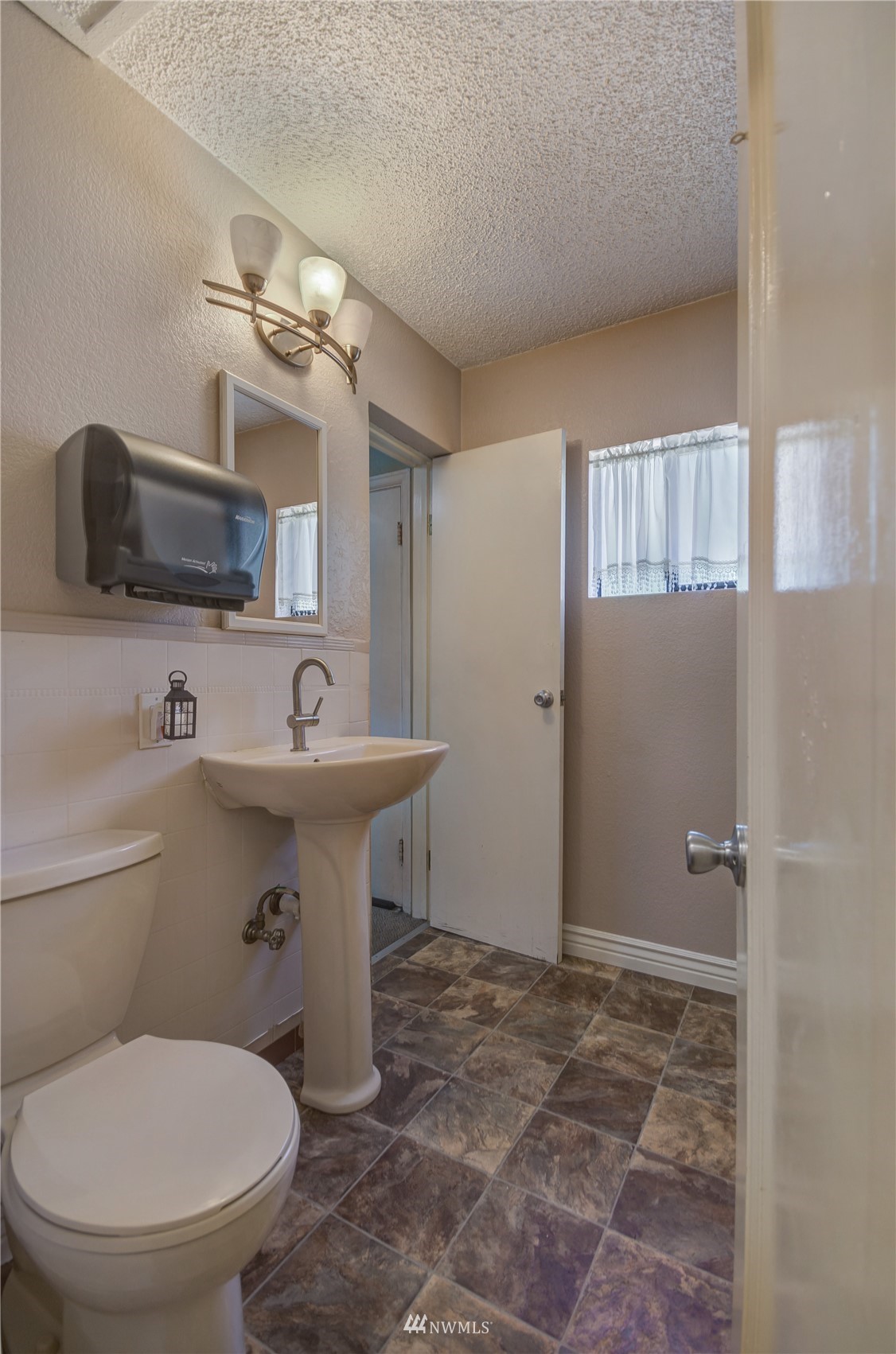 5213 Pacific Avenue , -7695