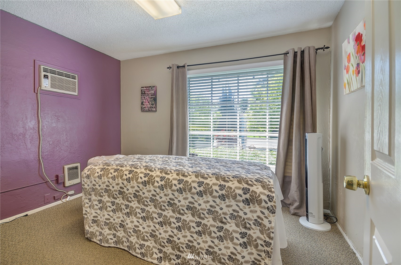 5213 Pacific Avenue , -7695