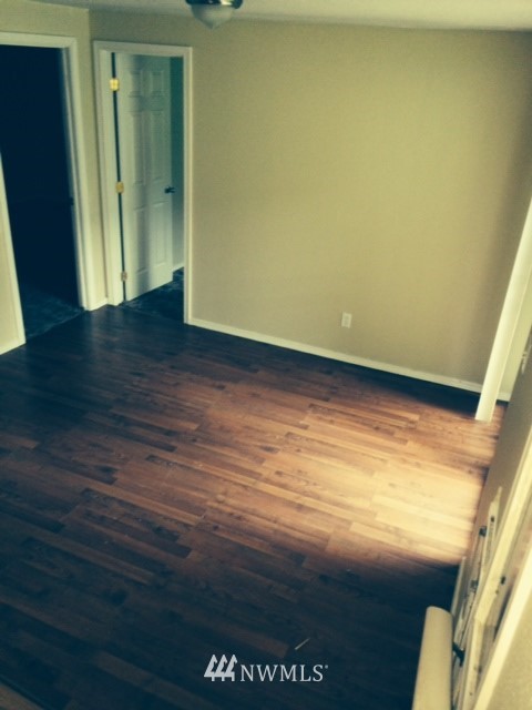 3127 3129 Sunset Drive W