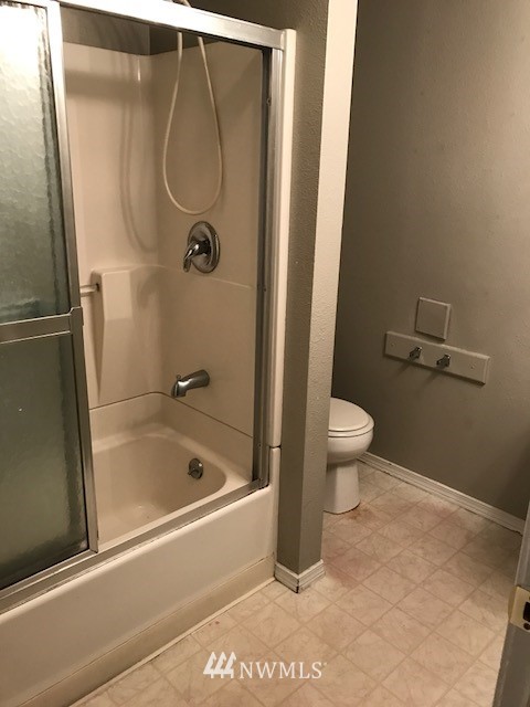 3127 3129 Sunset Drive W