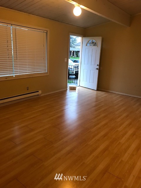 3127 3129 Sunset Drive W