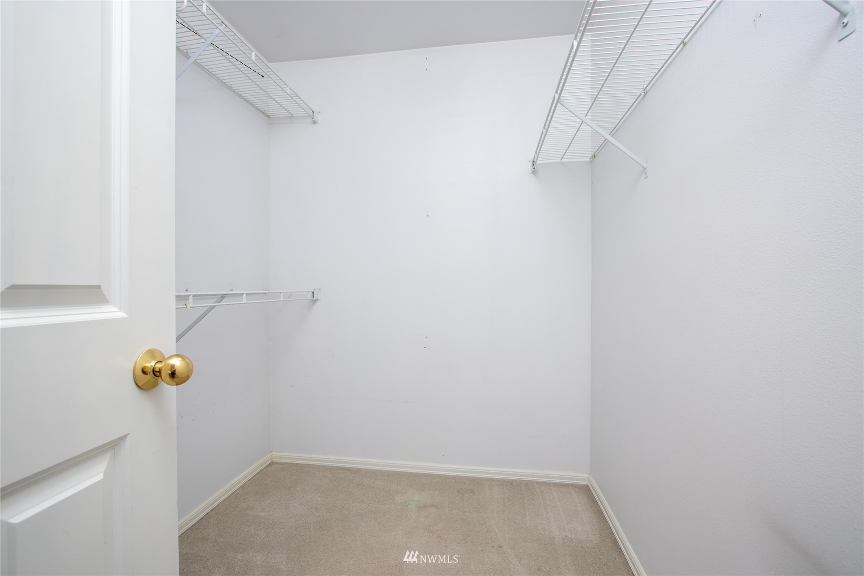 3822 17th Avenue Ct NW