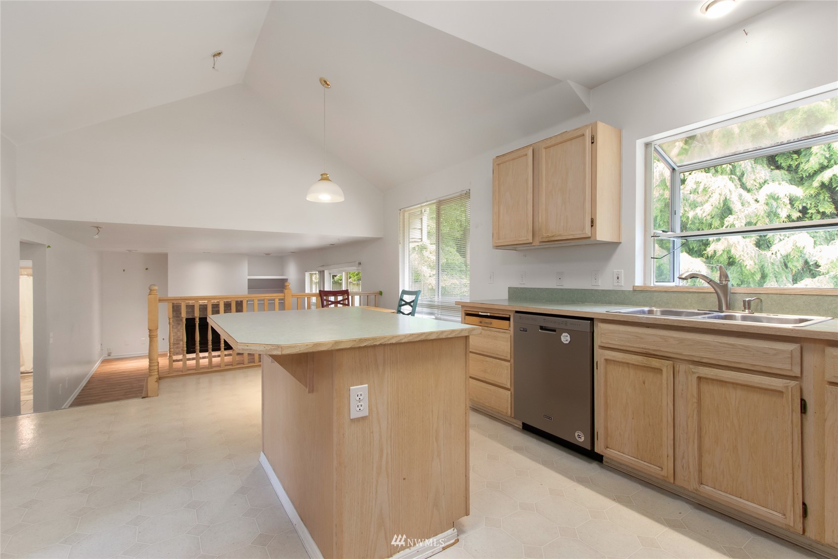 3822 17th Avenue Ct NW