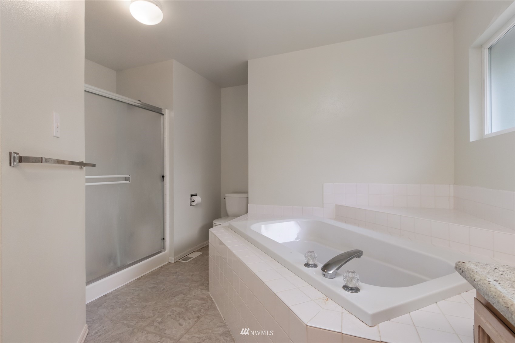 3822 17th Avenue Ct NW