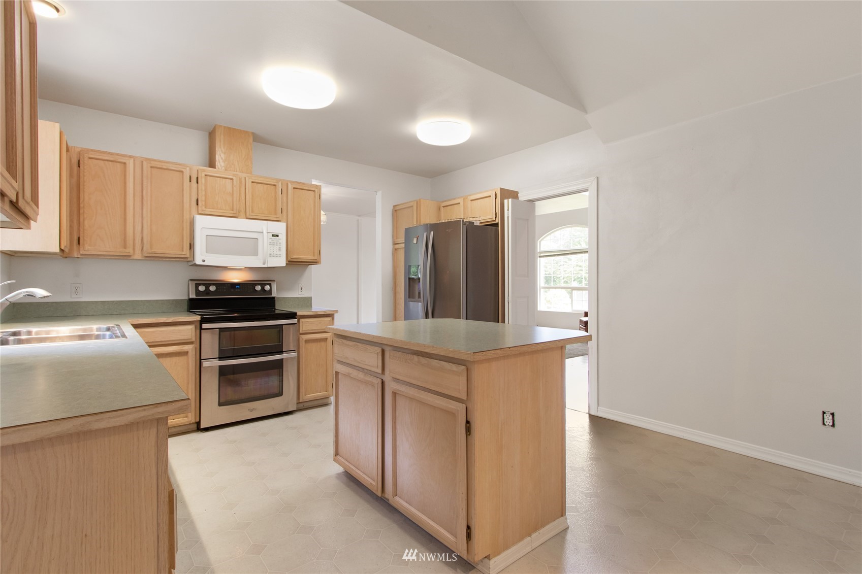 3822 17th Avenue Ct NW