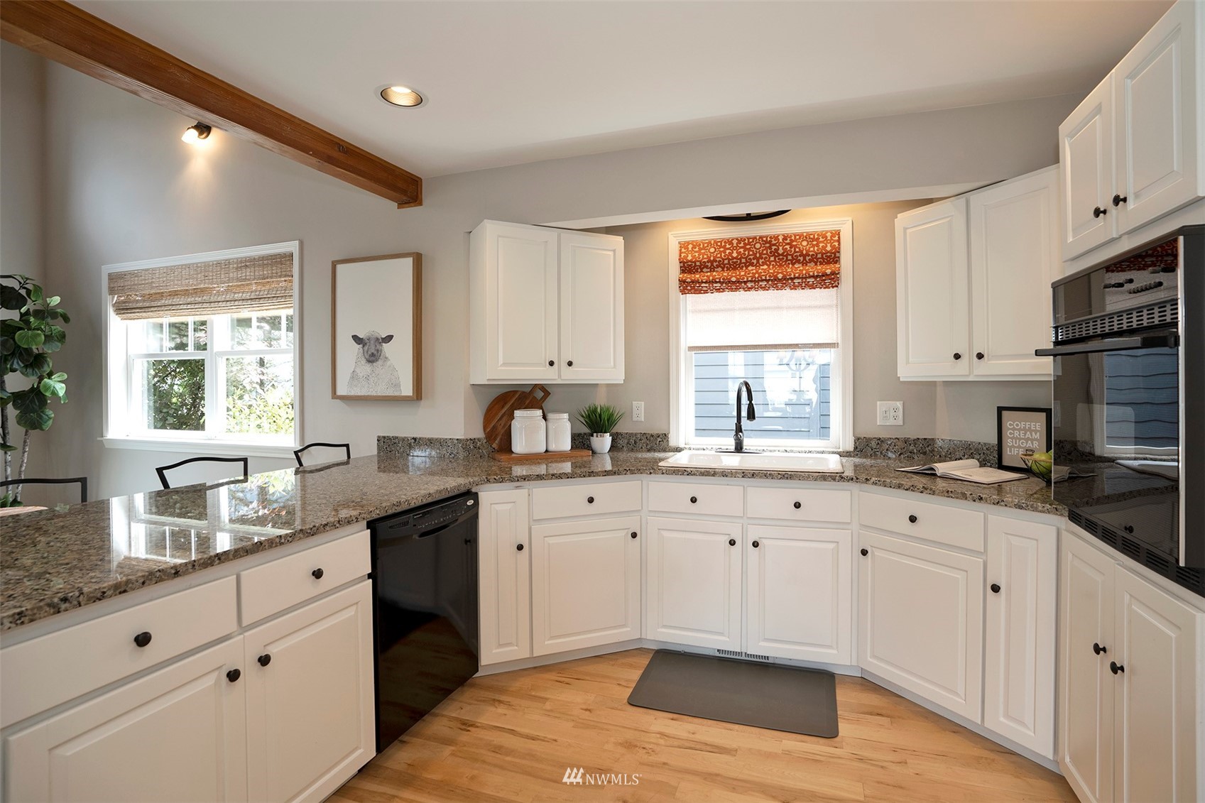 5129 N Highland Street