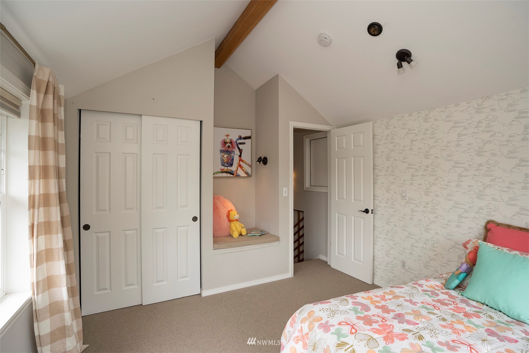 5129 N Highland Street