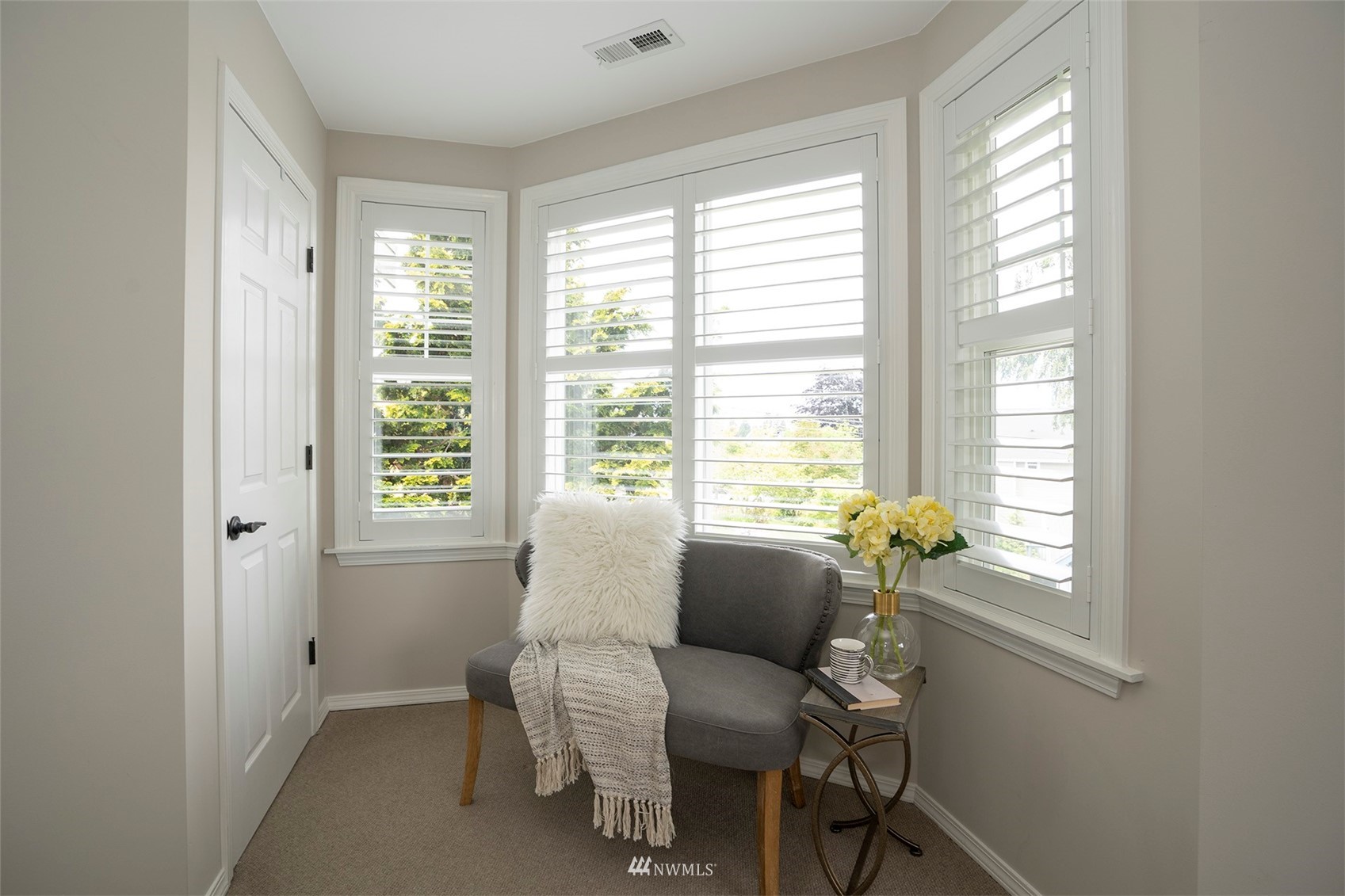 5129 N Highland Street