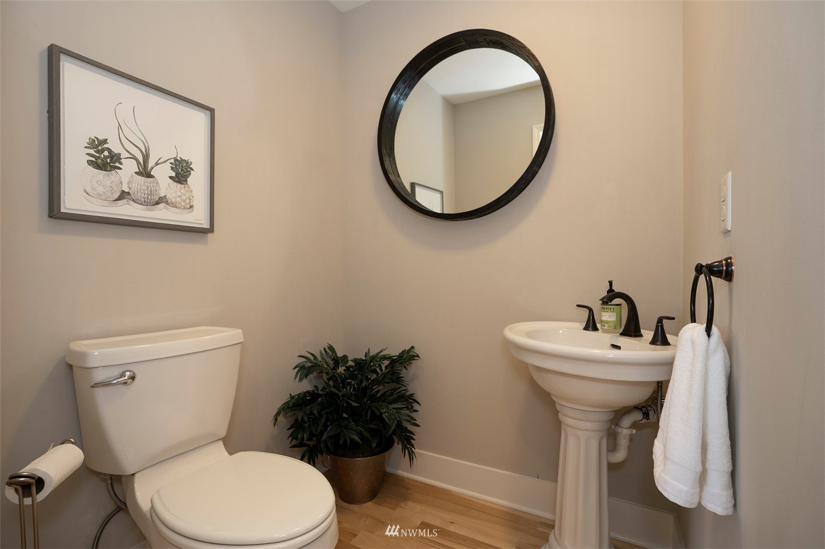 5129 N Highland Street