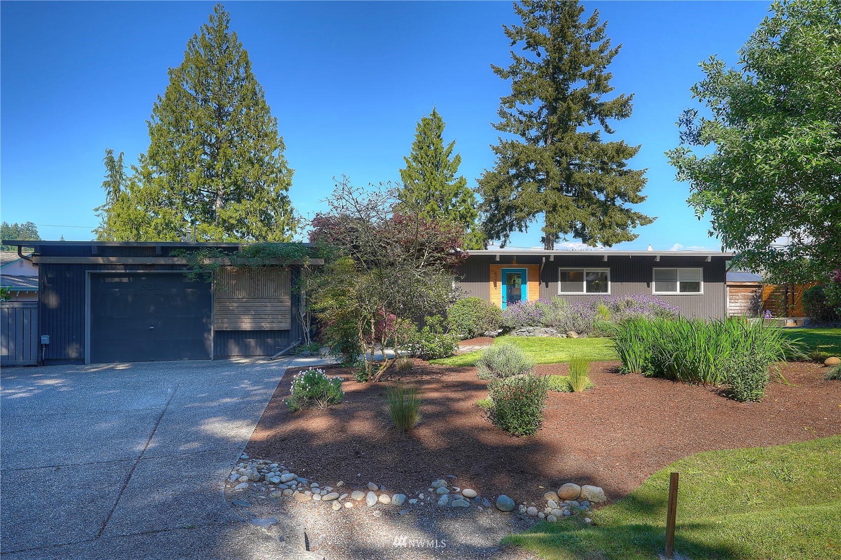 5212 View Point Drive NW