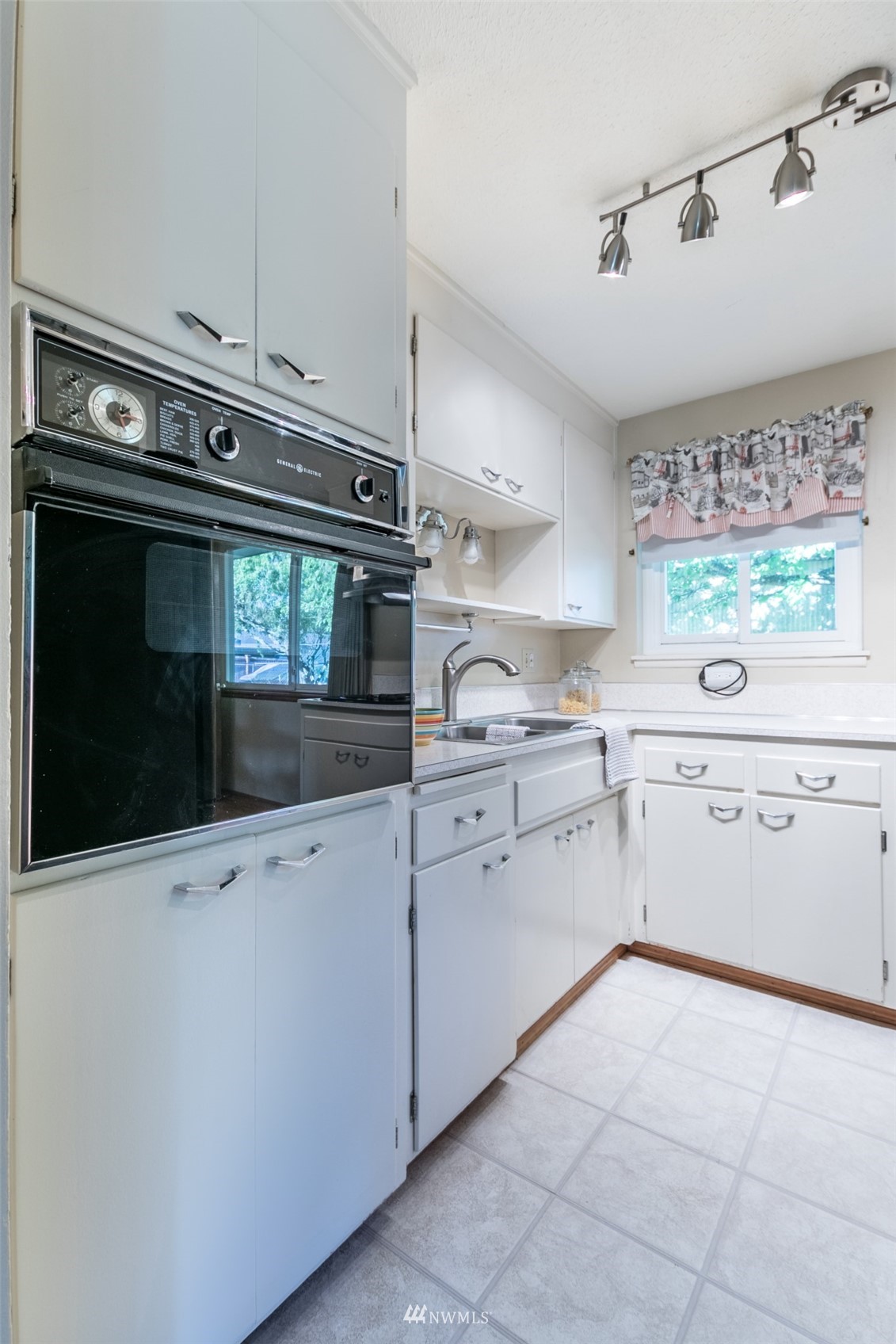 11918 Alameda Avenue SW, -3506