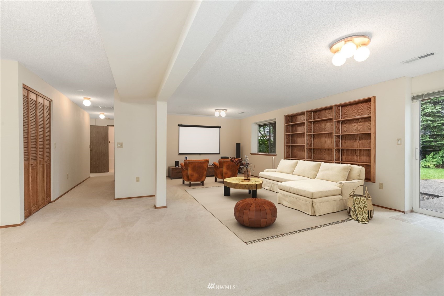 3214 N Vassault Street , -1528