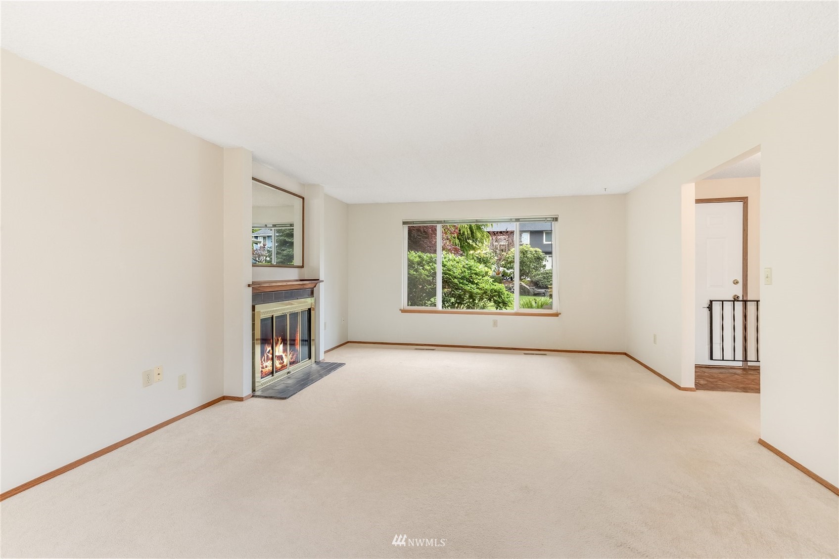 3214 N Vassault Street , -1528