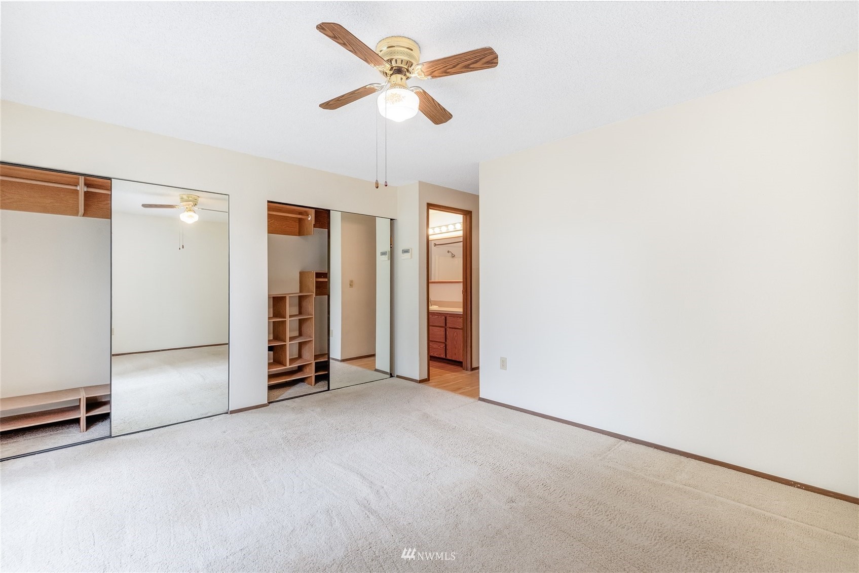 3214 N Vassault Street , -1528