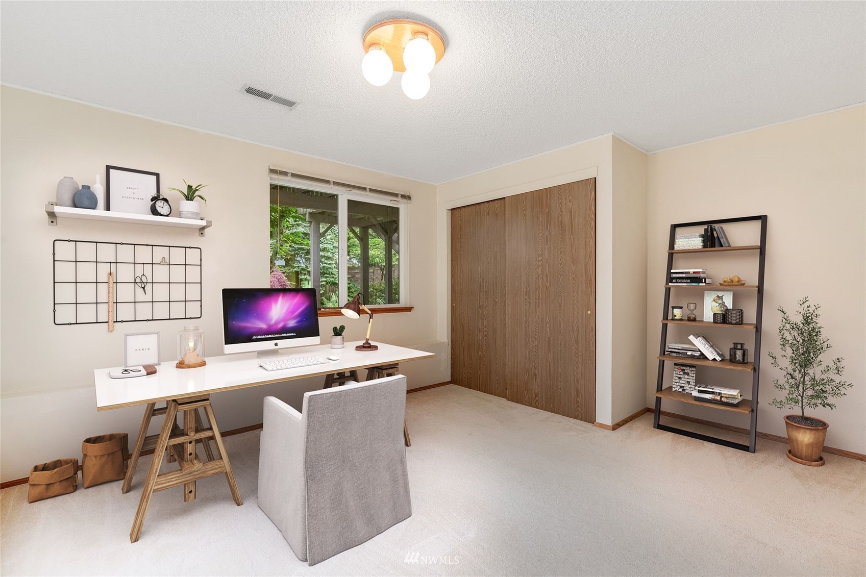 3214 N Vassault Street , -1528