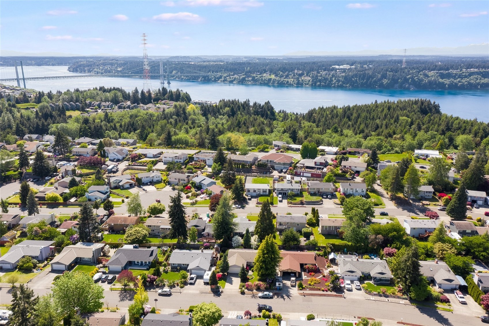 3214 N Vassault Street , -1528