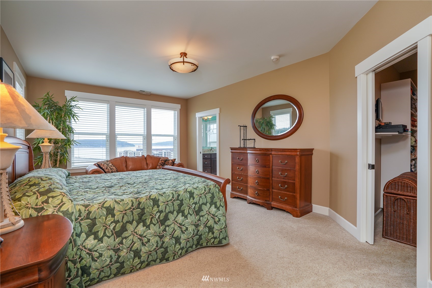 5028 N Villard Street