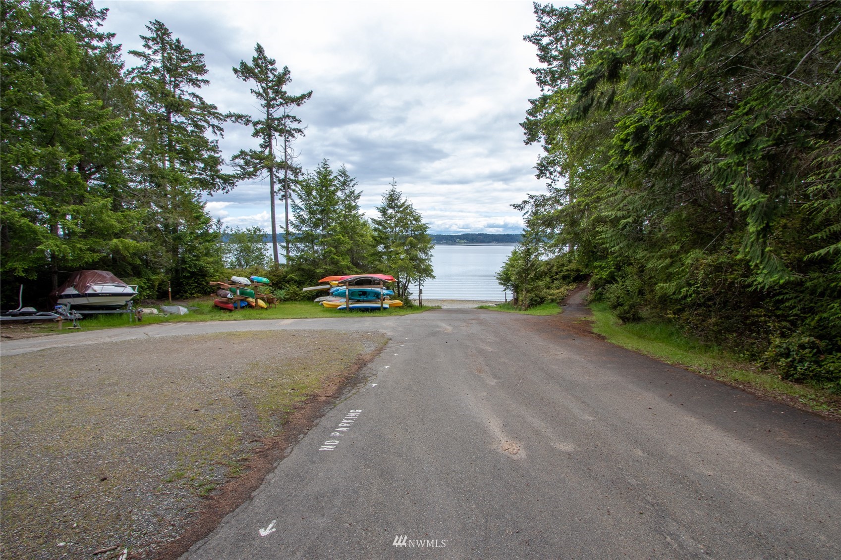 453 E Chesapeake Drive